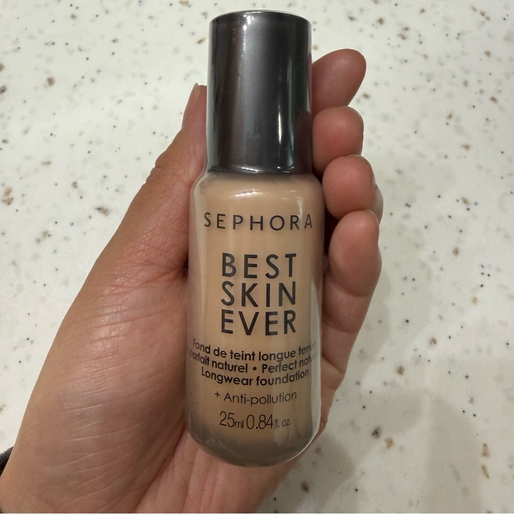 Sephora Best Skin Ever Foundation 22P NWT